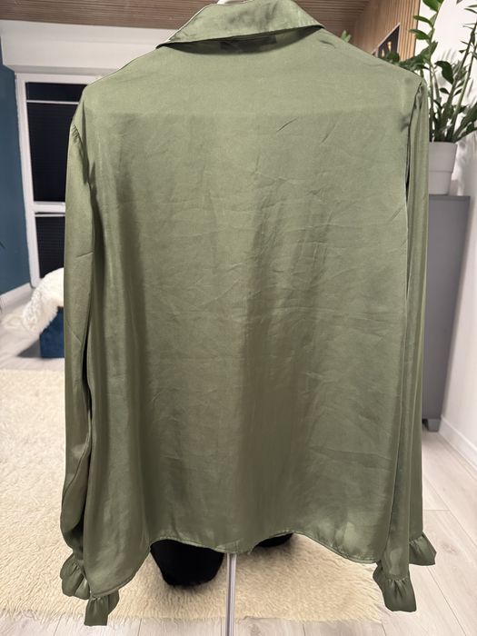 Koszula bluzka satynowa oversize NA-KD  XS