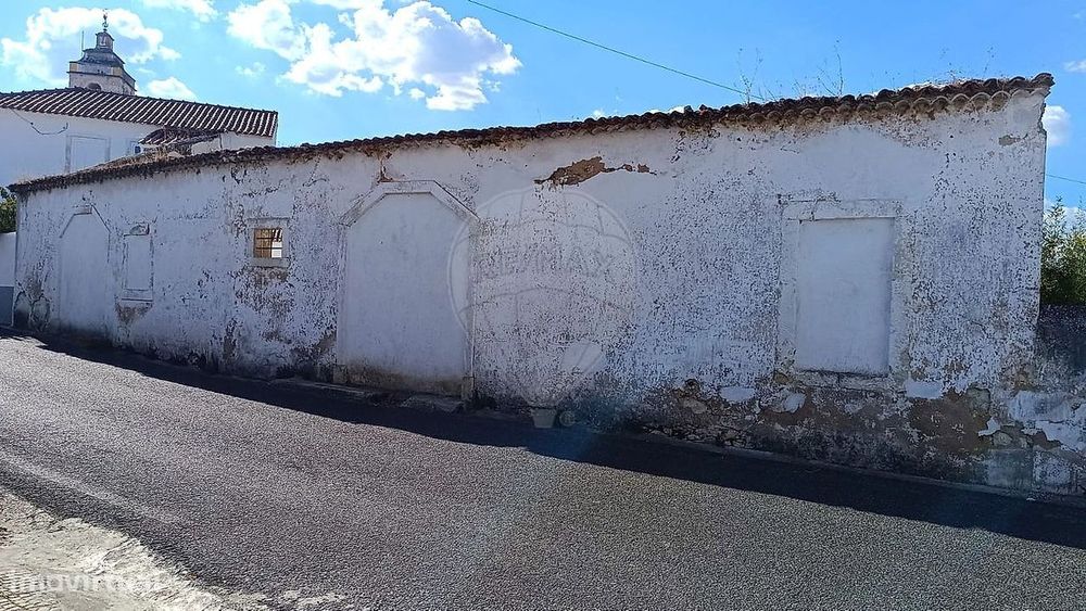 Armazém  para venda — Olaia E Paço, Santarém