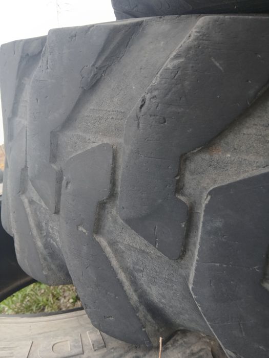 Opony przemysłowe  solideal blackhoe 16.9 r30 14pr