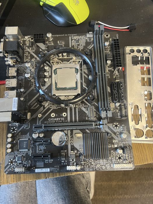 gigabyte h310m s2h 20 - купити комплектуючі для ПК - Ціна на OLX.ua