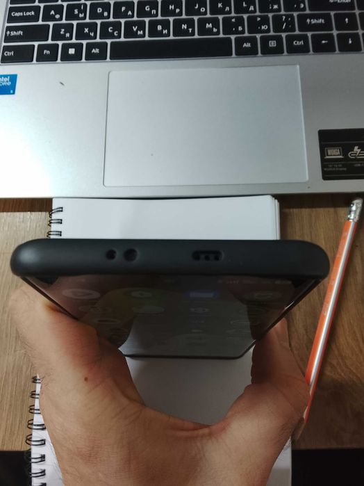 Продам смартфон Poco M8 5G 8/512