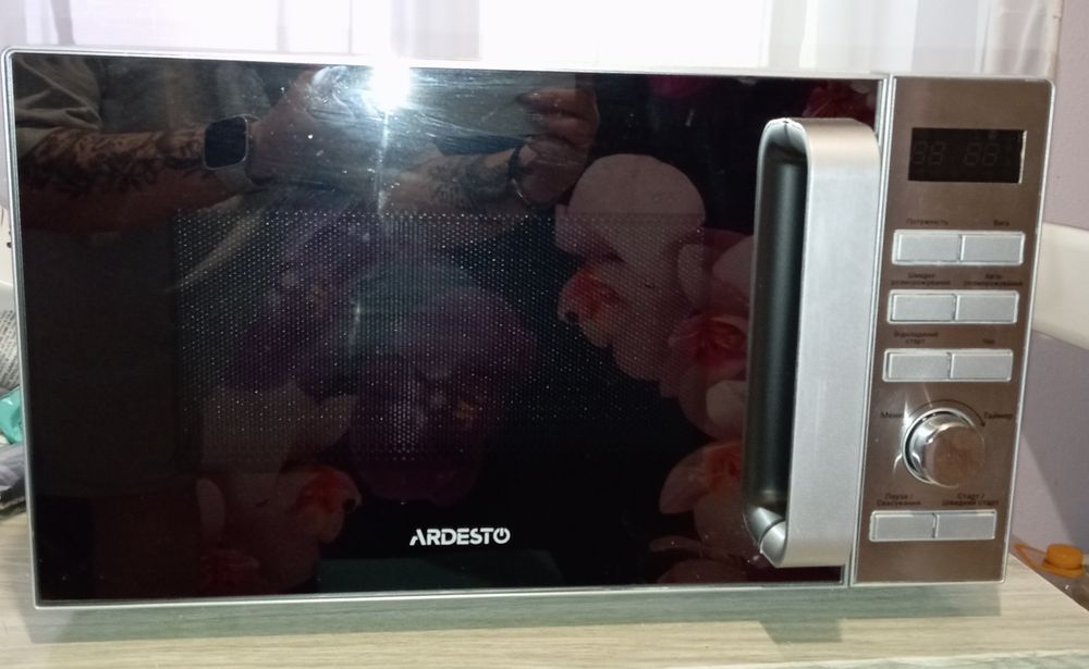 Мікрохвильовка Ardesto Go-e735s