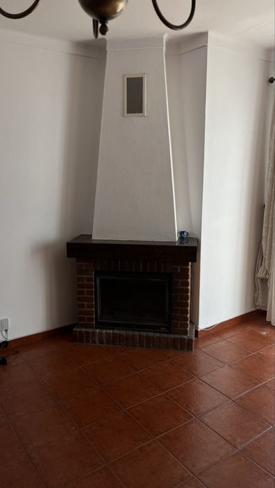 Moradia t4 com cave R/C 1 andar