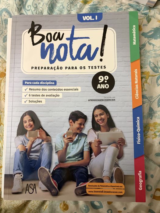Livros de apoio escolar