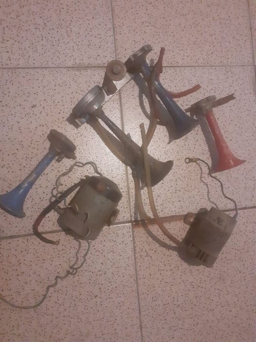 Cornetas camião antigas