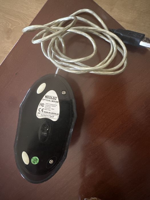 Vendo rato de computador com fio