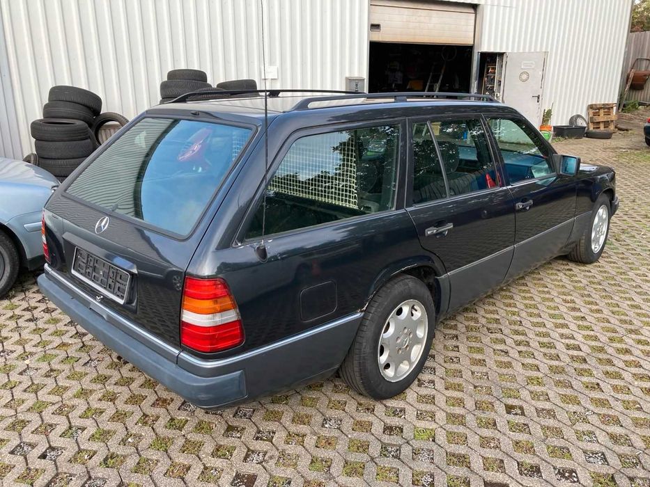 Para-Choques Traseiro Mercedes W124 Carrinha