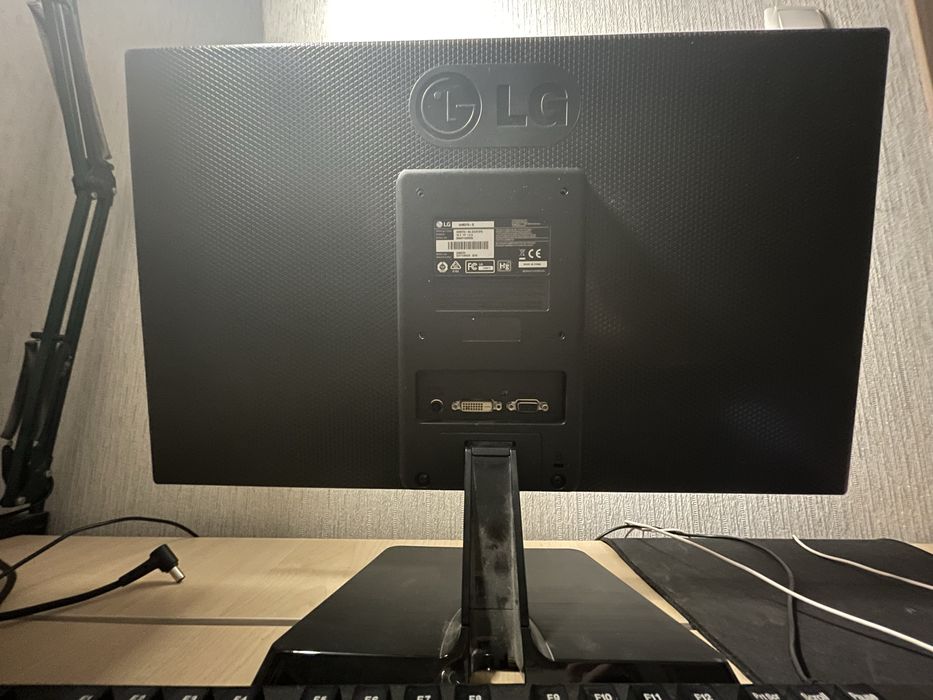 монитор фирмы lg