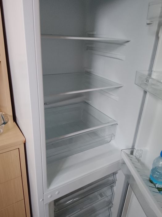Frigorífico novo