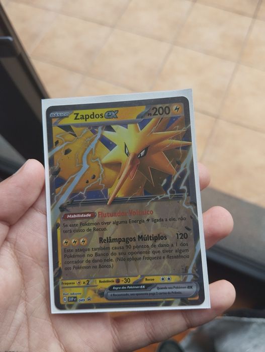 Cartas Pokémon PT e em EN