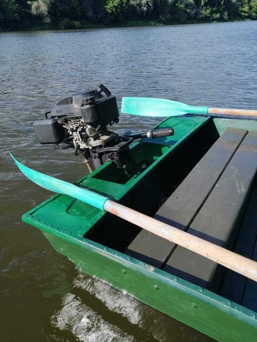 Човен алюмінієвий "Автобот" з мотором