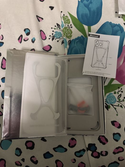 Минималистичный ехол для iPhone 15 Pro Max