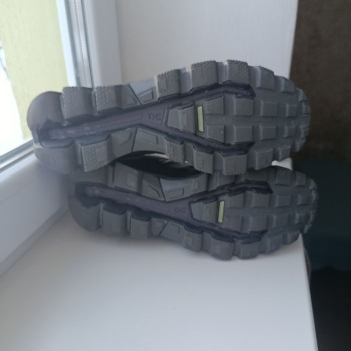 Кросівки On Cloudventure running розм.45.Waterproof