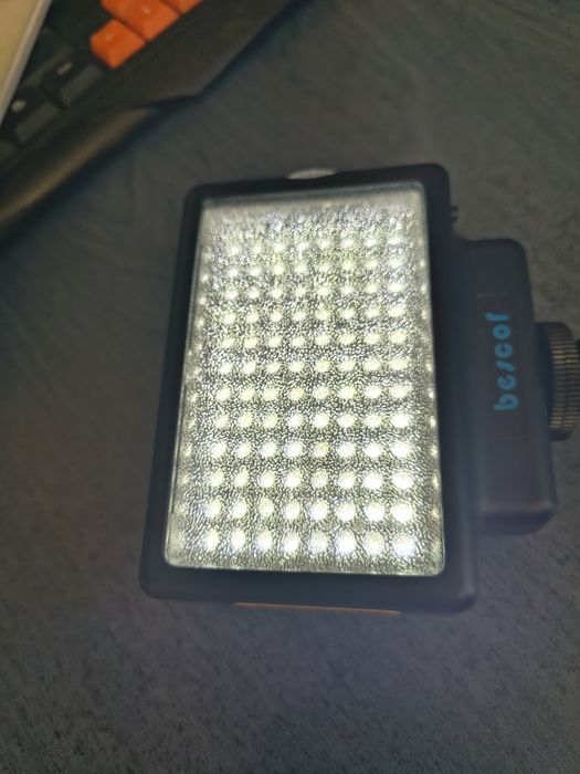Накамерный LED свет Bescor LED-70 Dimmable (70W) — Идеально для видео и фото!