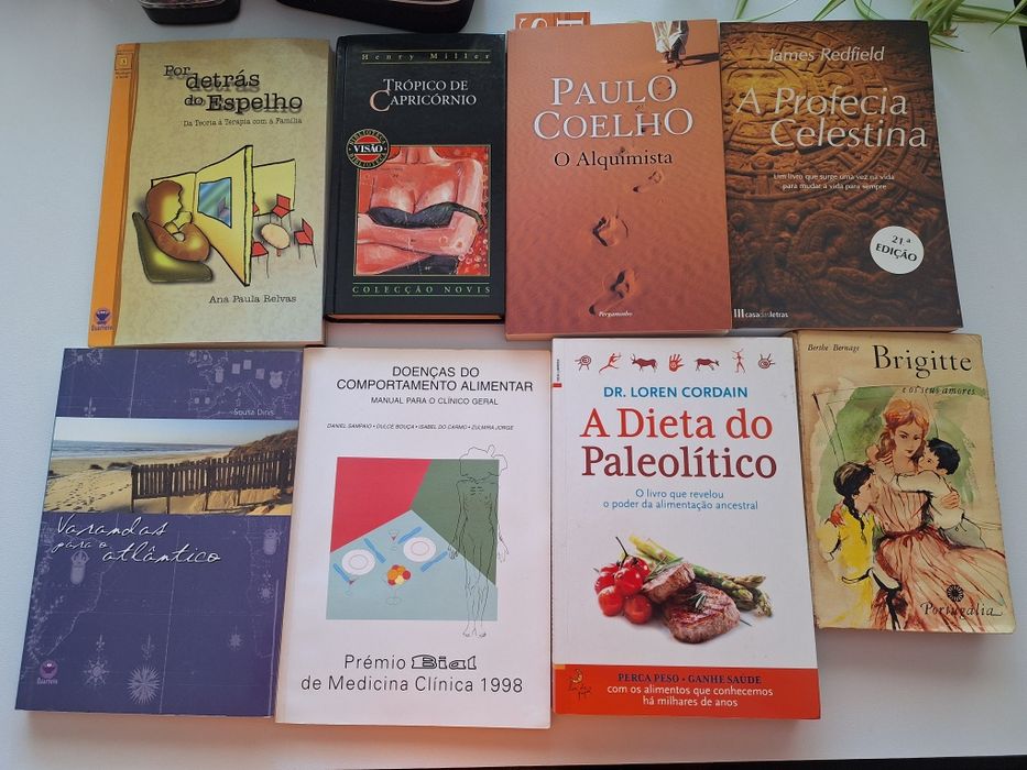 Livros diversos, assuntos variados