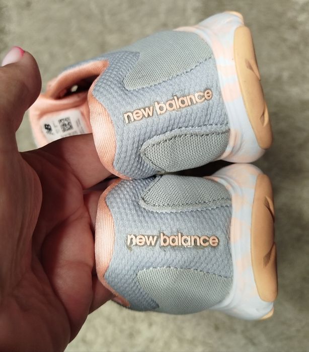 Buty sportowe damskie New Balance rozmiar 38 stan bardzo dobry