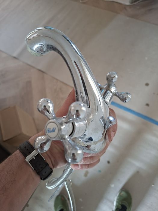 Kran/bateria do łazienki