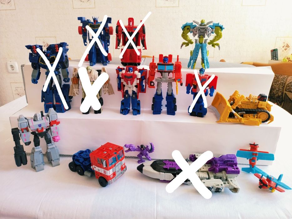 Іграшки трансформери Оптімус Такара та інші