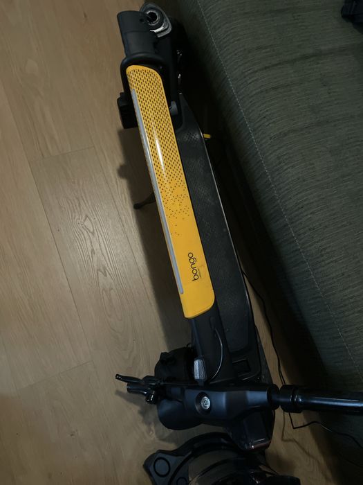 Trotinete partida, o reparo pode estar dentro da garantia.