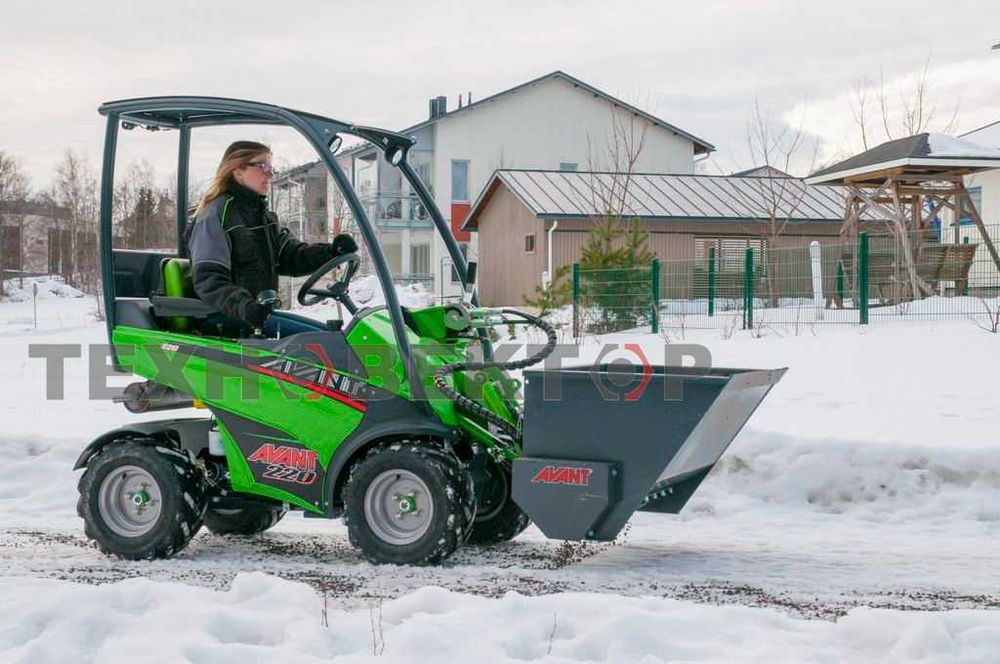 Міні навантажувач AVANTсерії 200. Погрузчик.