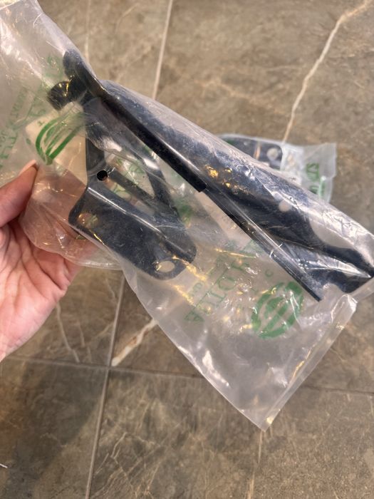 Крепление мазда 3