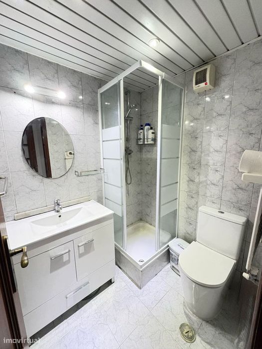 Excelente T3 com terraço e duas garagens!