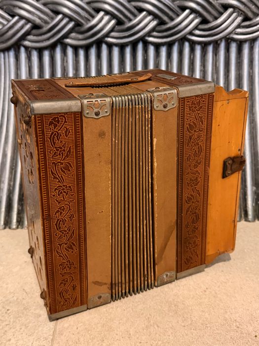 Acordeão Melodeon Hohner antigo