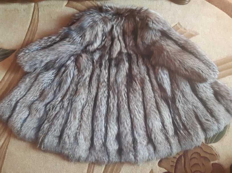 Kрасивая шуба из чернобурки