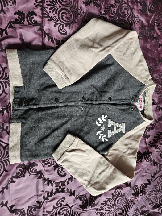 Sweterek sweter zapinany r. 122/128