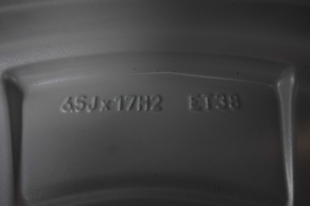 Alufelgi 17" 5x112 Audi Seat Skoda Vw Aiways MG Srebrne 774