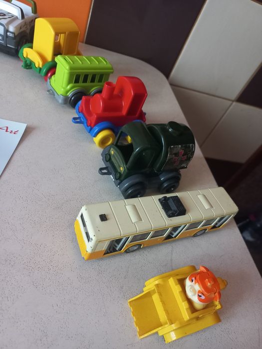 Игрушки,машинки, цена за все