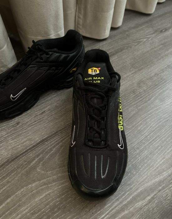 Na sprzedaż buty Nike tn