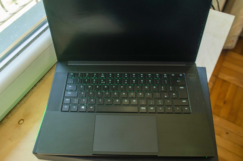 Laptop Razer Blade 15'' i7 | GTX 1060 | NVMe SSD 512GB + 1 TB HDD |