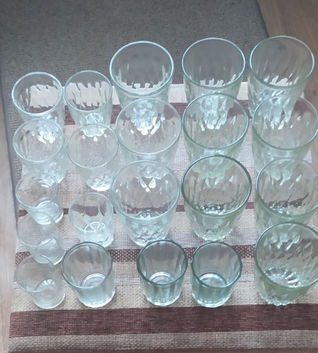 Стаканы и стопки стеклянные