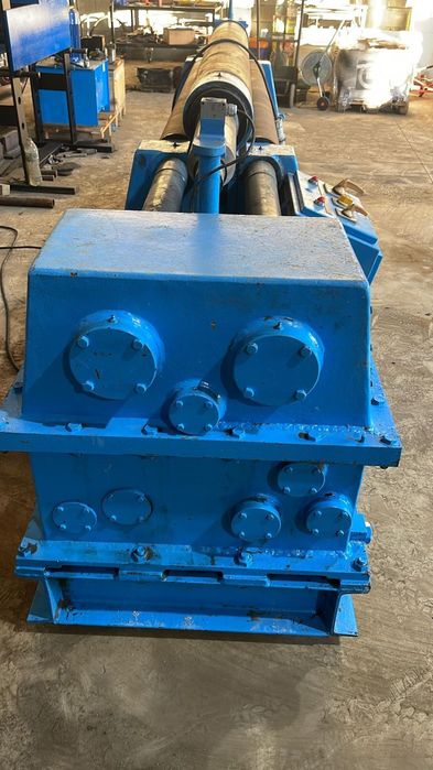 Máquina de dobrar chapas Maquinaria Barriuso