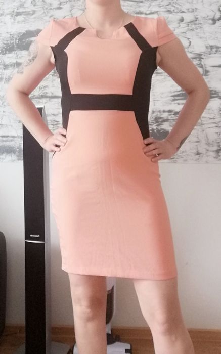 Sukienka z krótkim rękawem