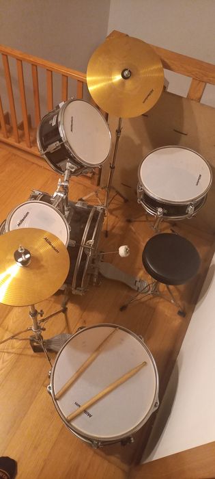 Bateria milenium de criança