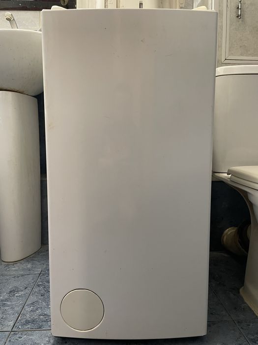 Машинка стиральная вертикальная Whirlpool на запчасти