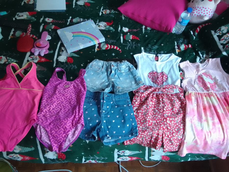 Roupa e calçado de menina tudo semi novo!