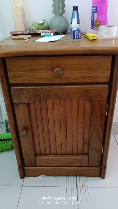 2 Móveis-Movel Vitrine_ Móvel de Apoio/Armario_Madeira Maciça