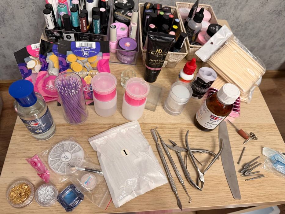 Zestaw do Paznokci: Staleks, Mikrokamera, Lakiery