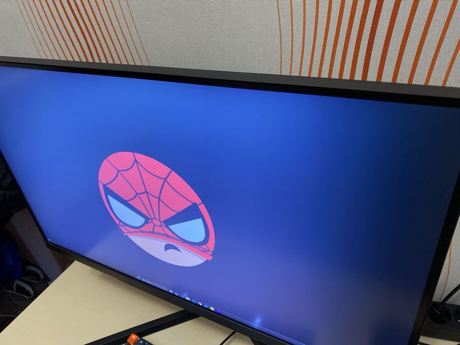 Монитор AOC в идельном состоянии