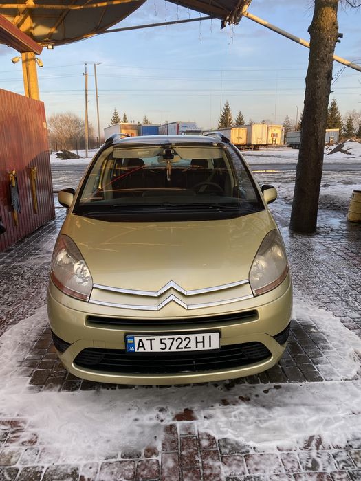 Сімейне авто 7 місне