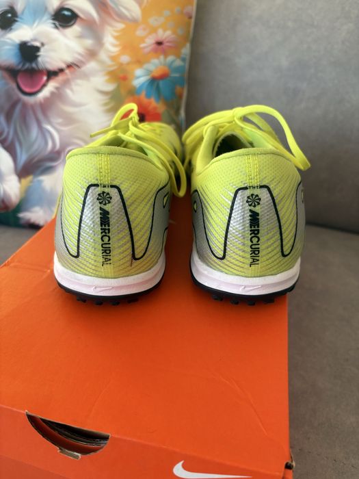 Neonowe Turfy Buty piłkarskie męskie Nike Mercurial