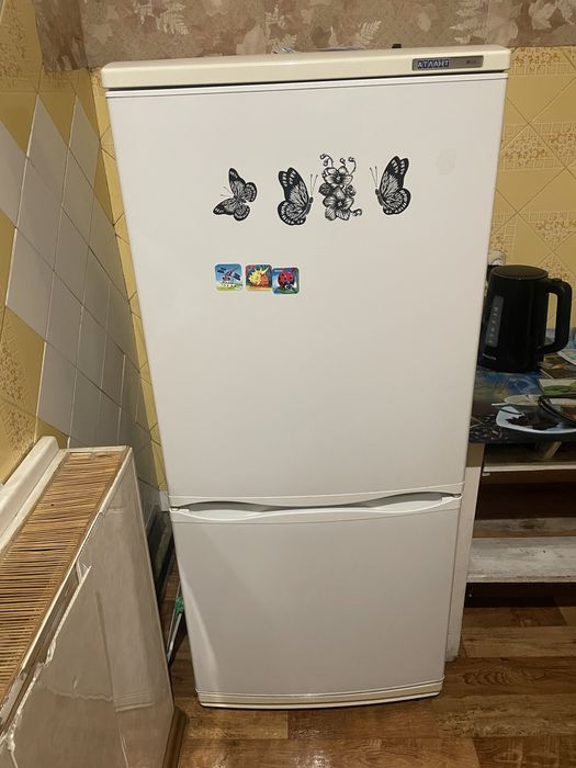 Продам холодильник Атлант