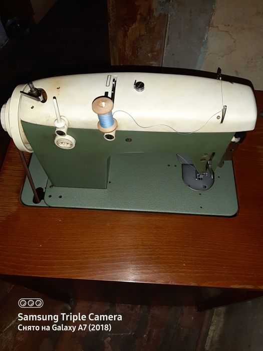 Продам  швейную машину VERITAS,производитель Германия!