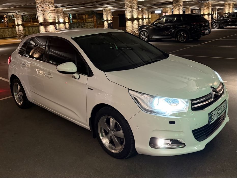 Citroen C4 / 2012 / дизель 1.6