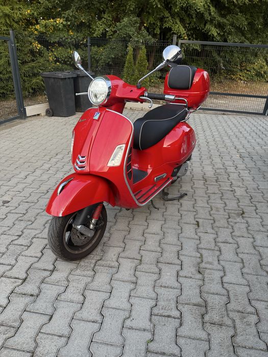 Vespa gts 125 kufer 2019 uszkodozna jeździ