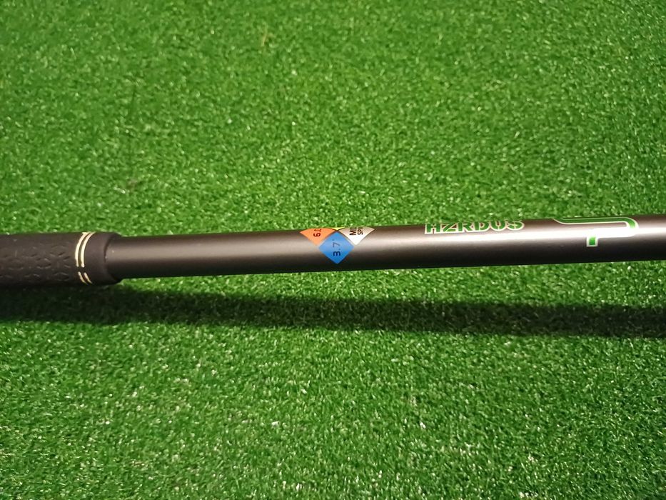 Driver Callaway Epic Max, 10,5 graus, com vareta e capa para a cabeça.