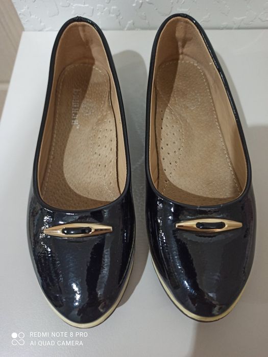 Дитячі туфлі-балетки.